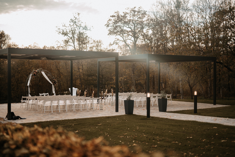 Infinitytrauterrasse im Herbstlicht